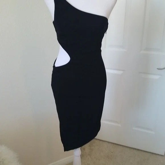 BEBE Side Cutout sexy dress - Picture 3 of 3